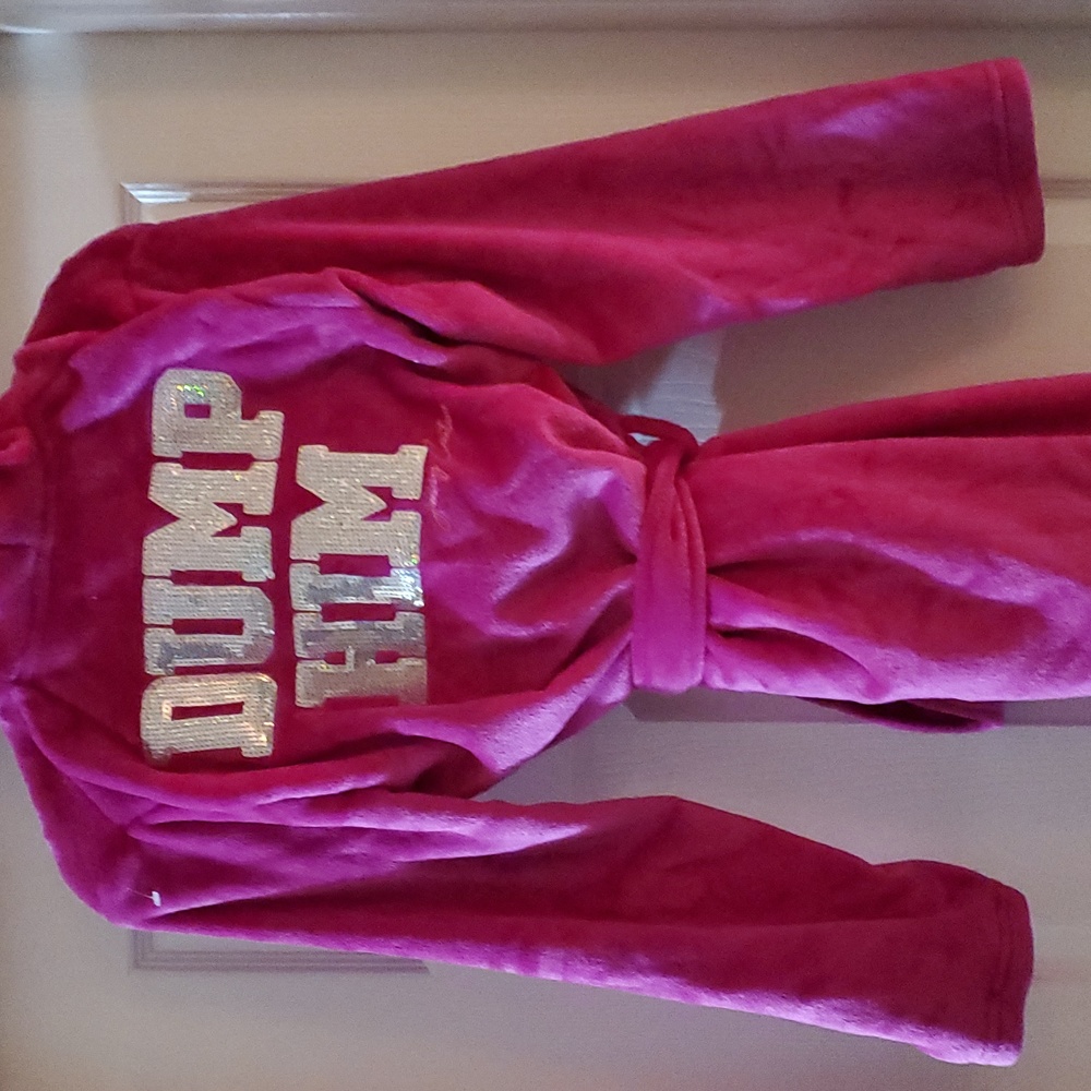 Juicy Couture Dump Him Plush Pink Robe - Picture 2 of 5